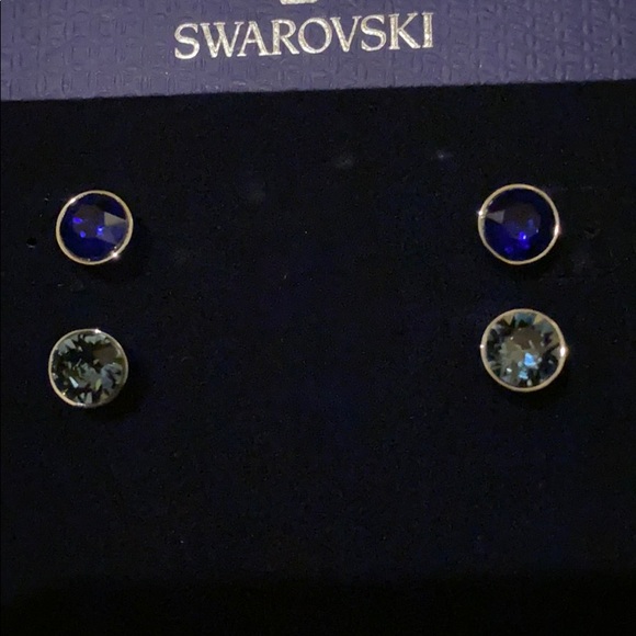 Brand new studs - Picture 2 of 2